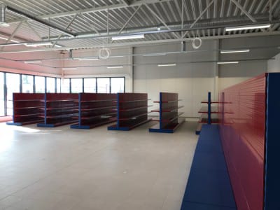 SIA „Viss veikaliem un warehouse“ siūlo kokybiškus prekybos ir parduotuvių lentynų sistemų sprendimus 13